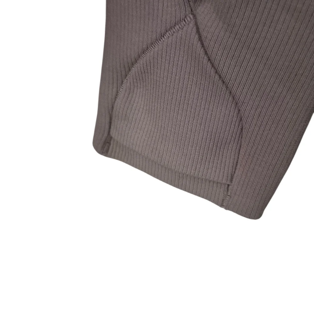 Lululemon Athelica Lavender Long Sleeve Top 10 - Picture 5 of 5